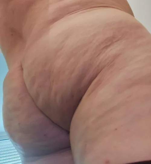 Does someone want to massage my ass?