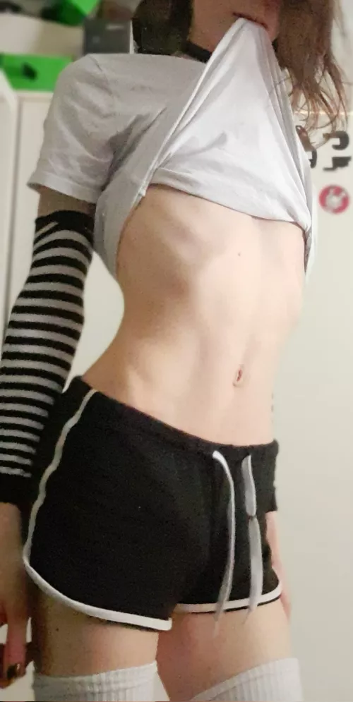 Gonna chill with some friends rocking this fit