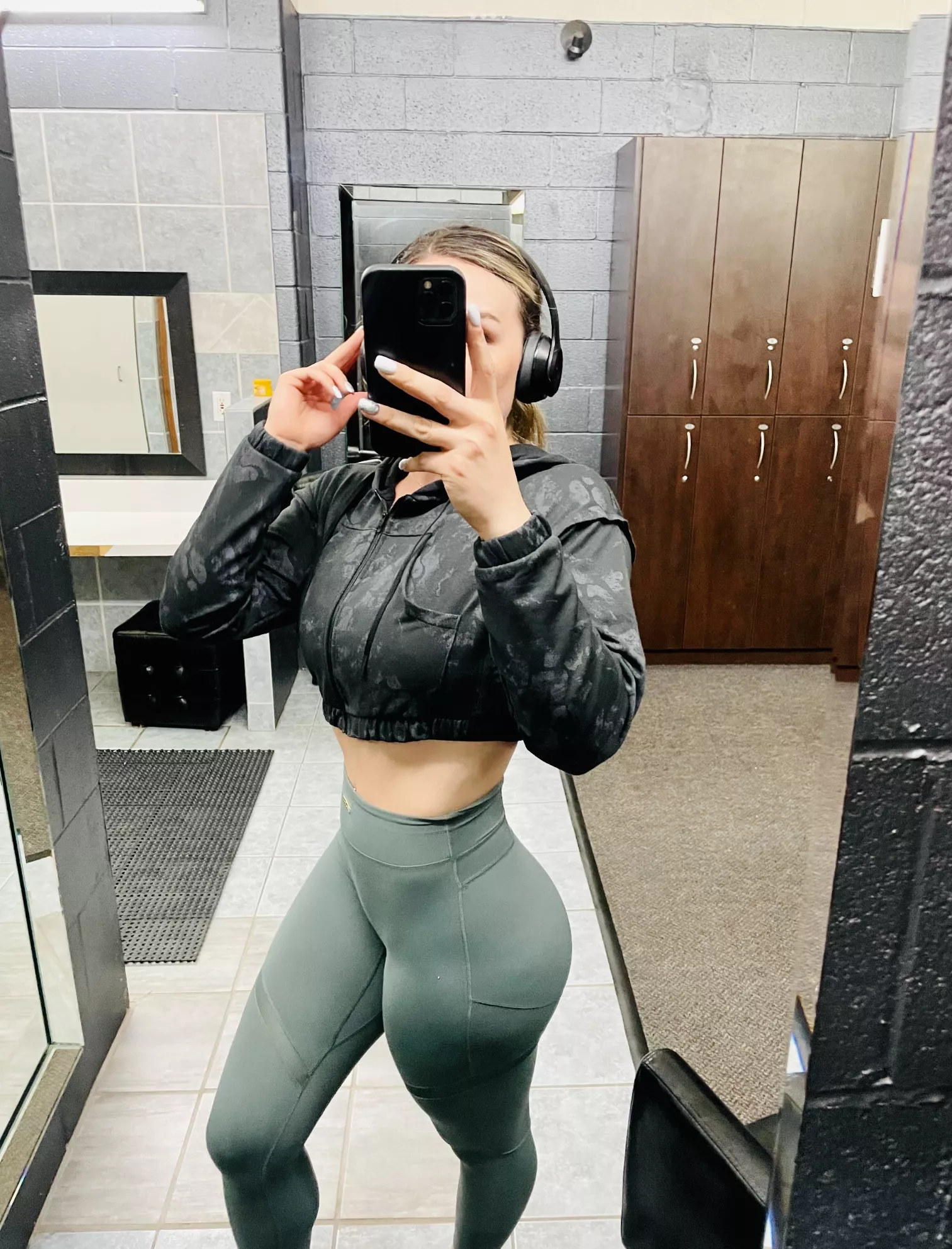 I promise to be a good little slut!!