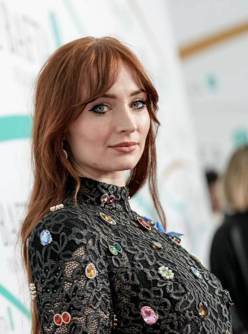 I'm absolutely melted for Sophie Turner. I wanna get so broken on the edge but don't get further.