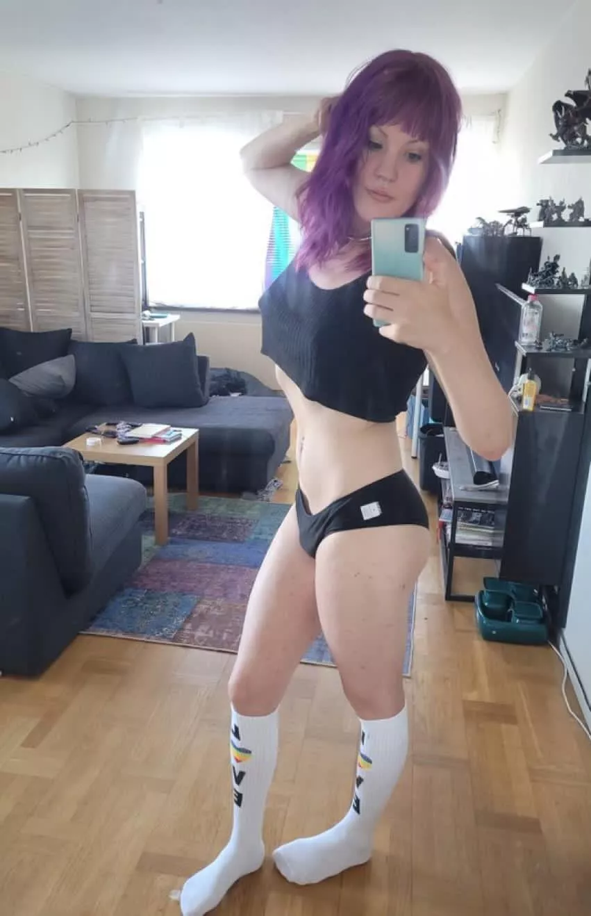 Mommy will humiliate the tiny clits of everyone who upv and say hi to this 😂🤏 Mommy will humiliate the tiny clits of everyone who upv and say hi to this 😂🤏