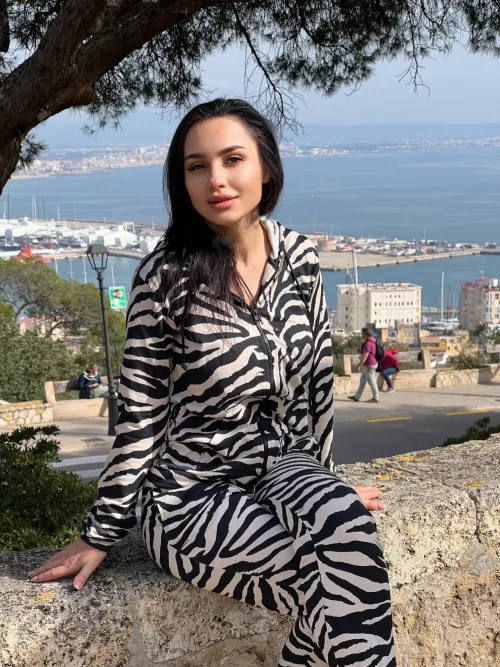 Open your mouth I give you suck my horny nipples