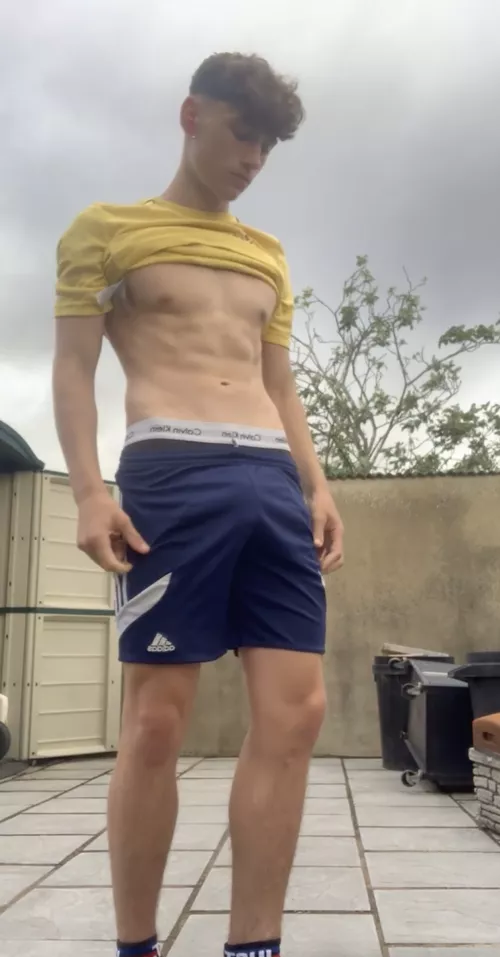 Rate my bulge 👀👀