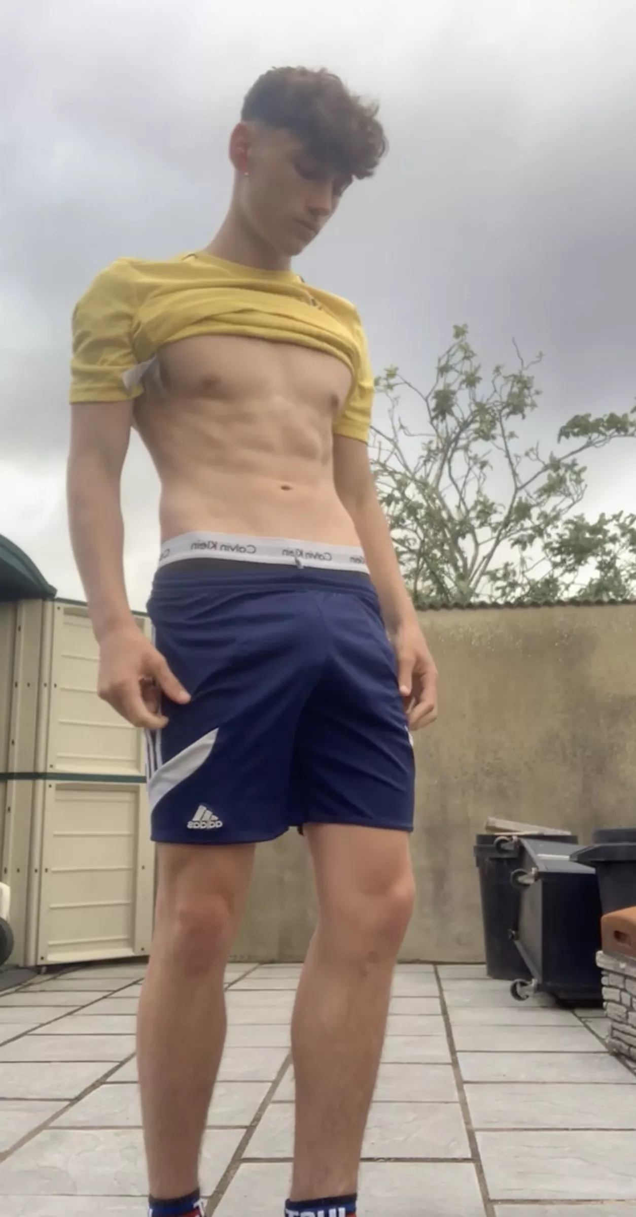 Rate my bulge 👀👀