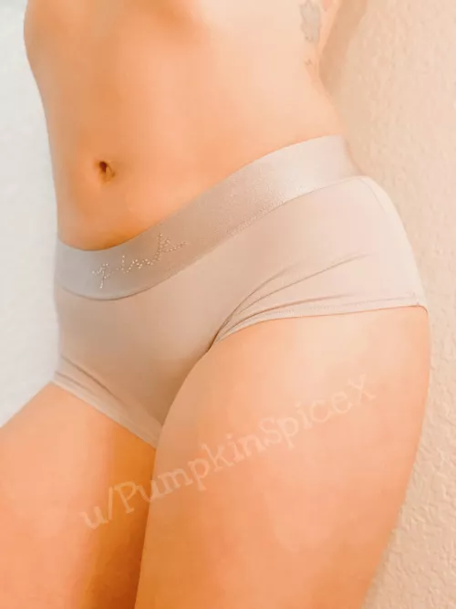 The hug is real! Come sniff for yourself 👃🏻 [selling][us]