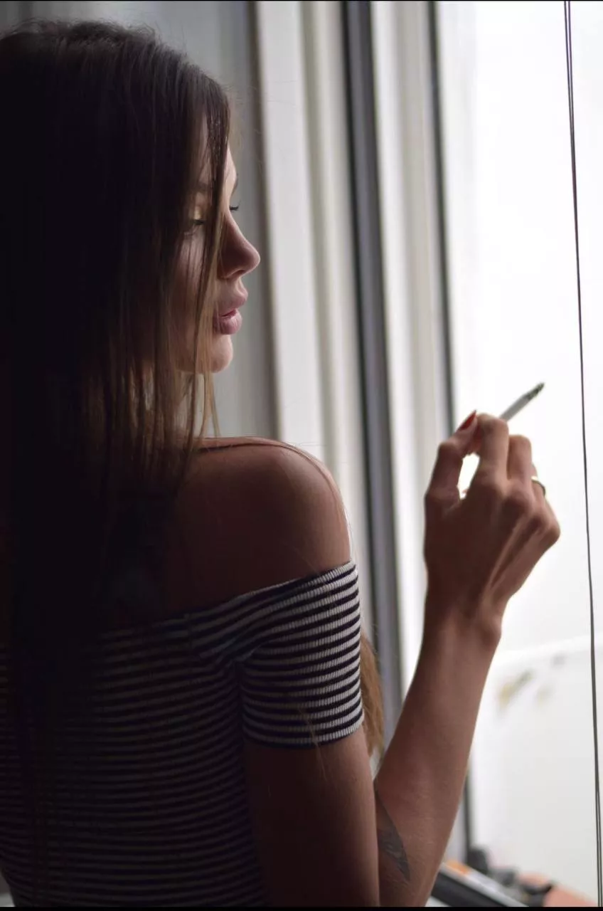 To be honest I love this Reddit SOOO much, cause I dont get a bunch of 💩💩💩 over me when you see me smoking (in peace)