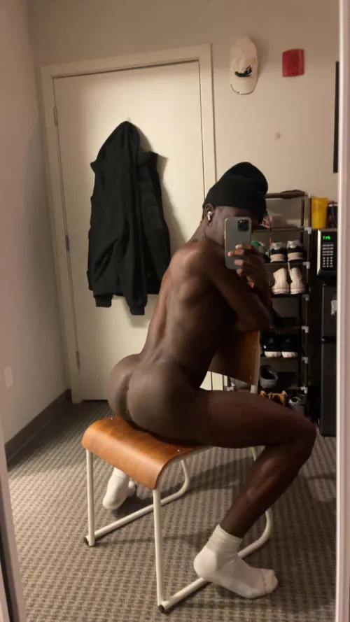 20 Horny fit sub with dildo for hung jock