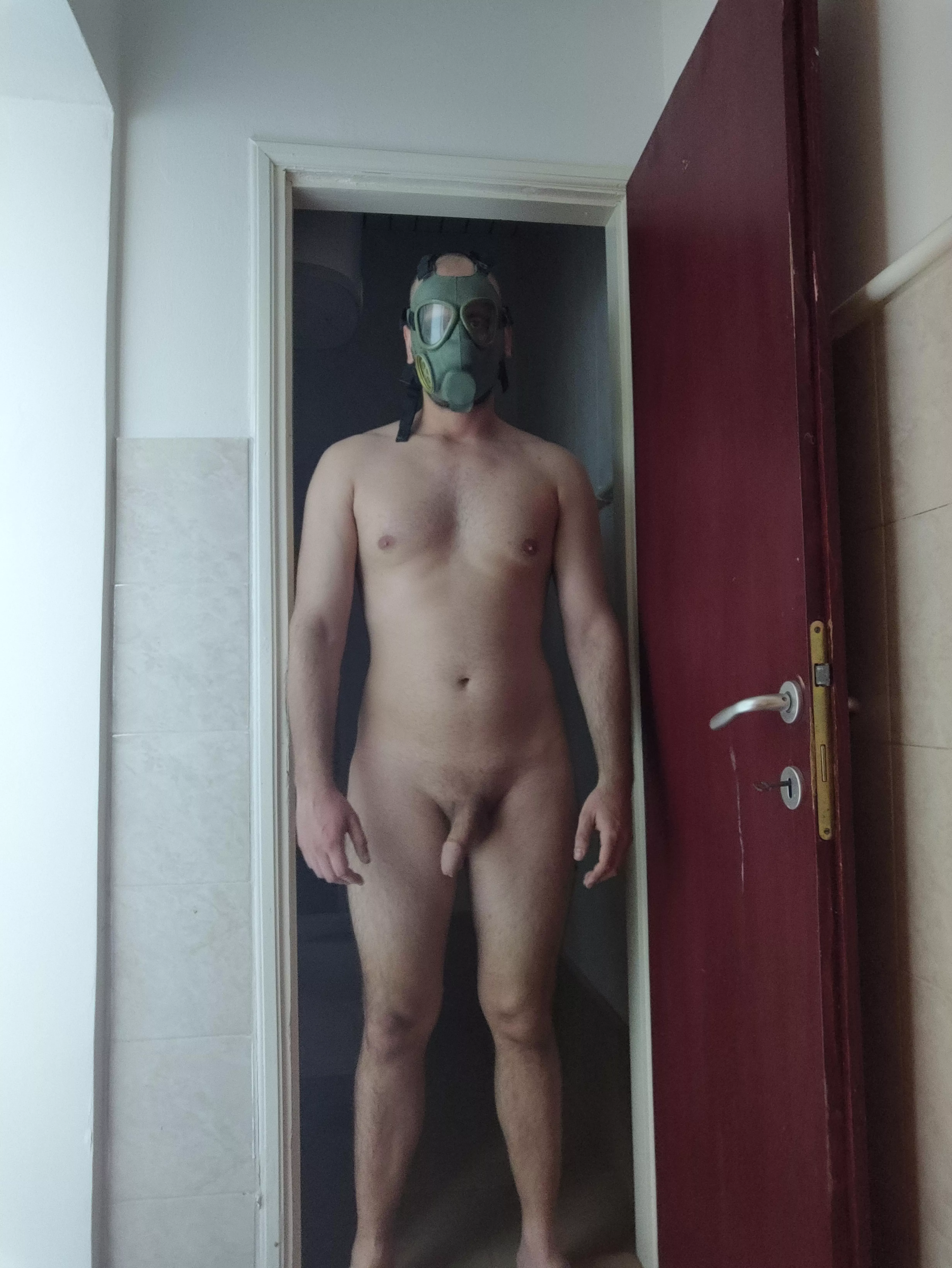 come drink my thick cum and hear me moan in this mask