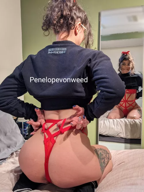 Dressed in red, waiting for my Mario to cum 😫💦🔥