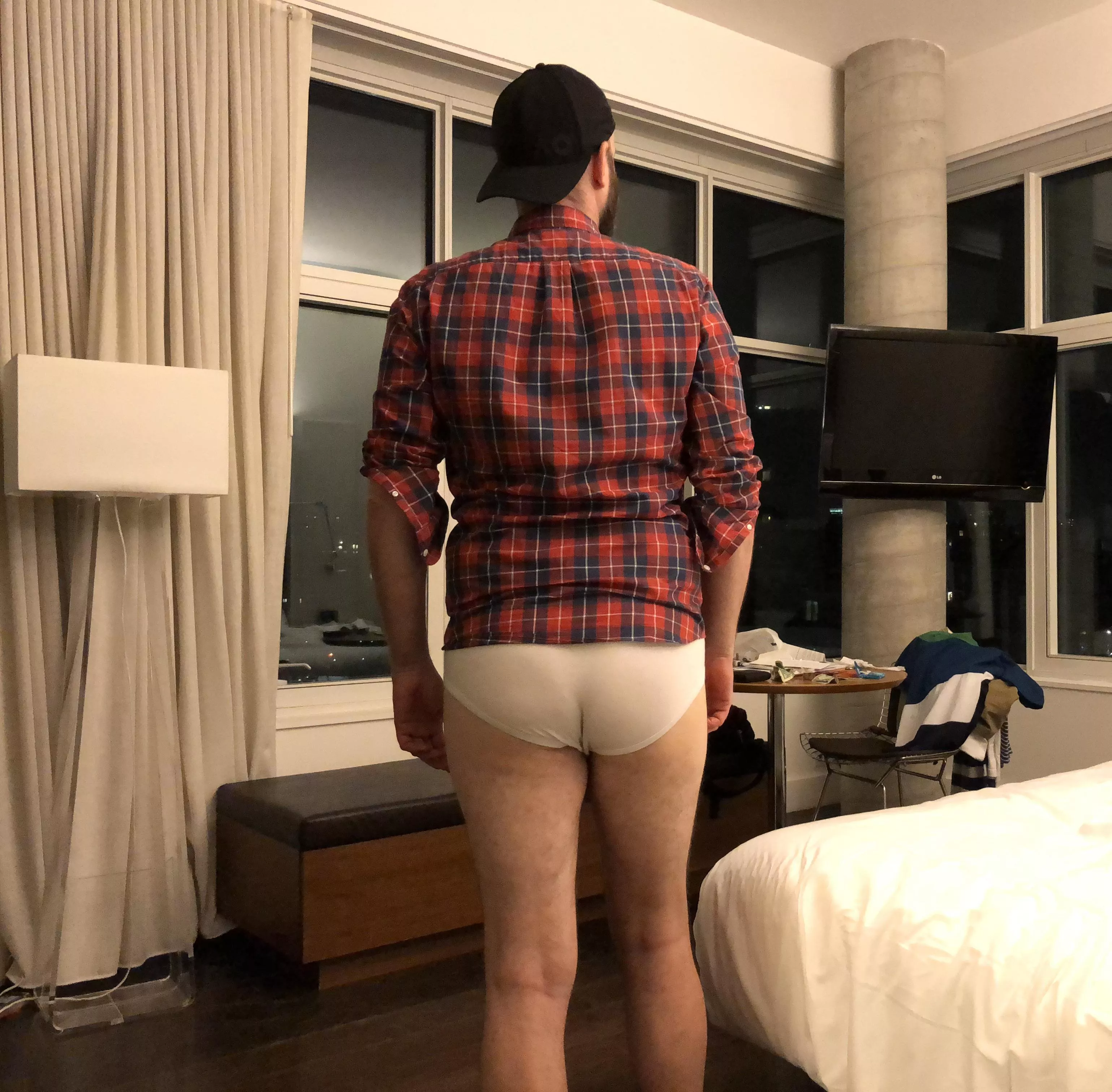 Going for a more casual look today. Makes a change from a suit and tie (42)