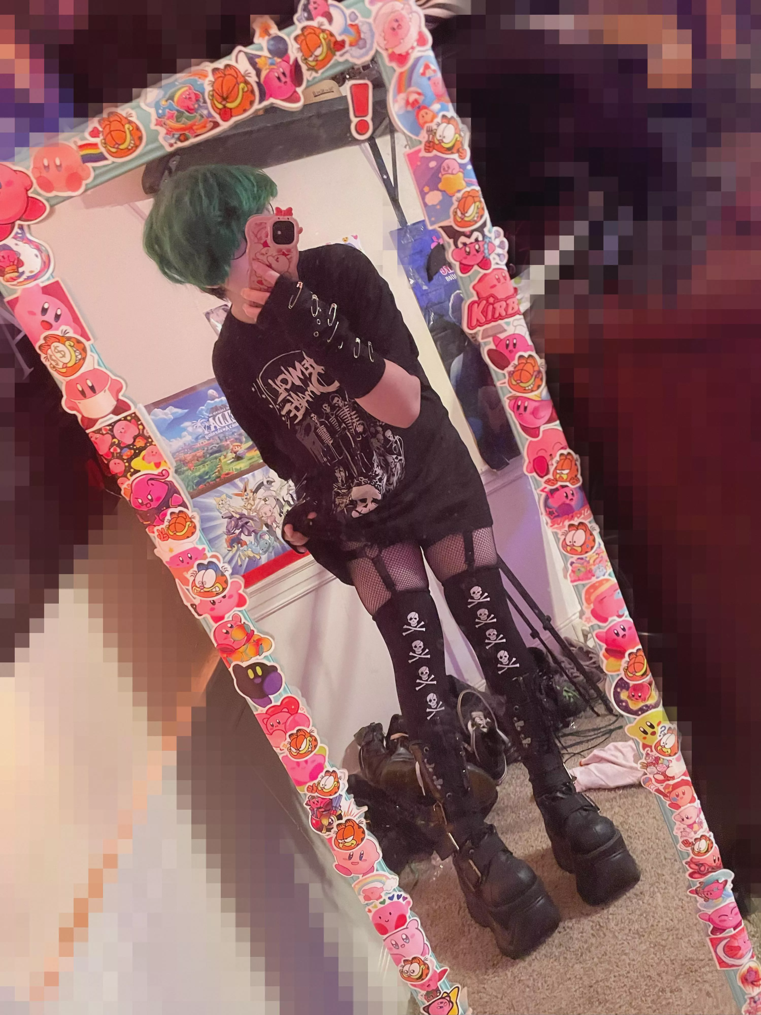 how emo boys dress when they’re alone :>