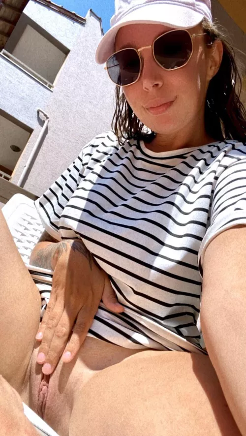 How’s the view baby?☀️ [f]