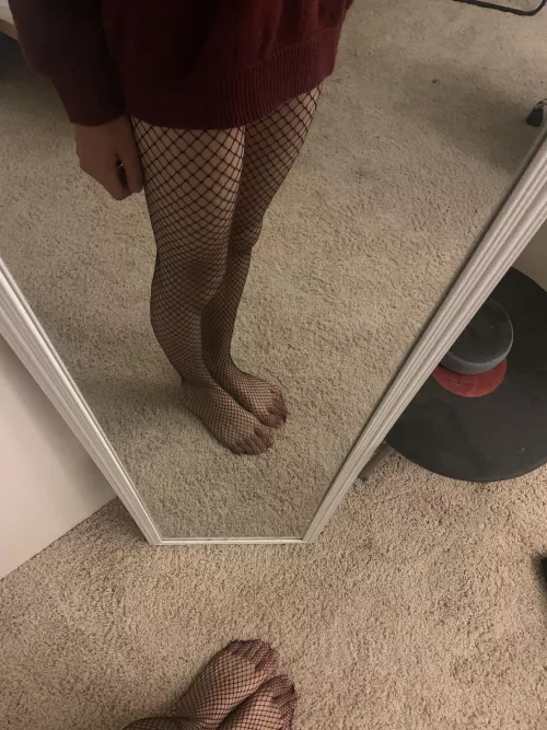 I love my fishnets 😊