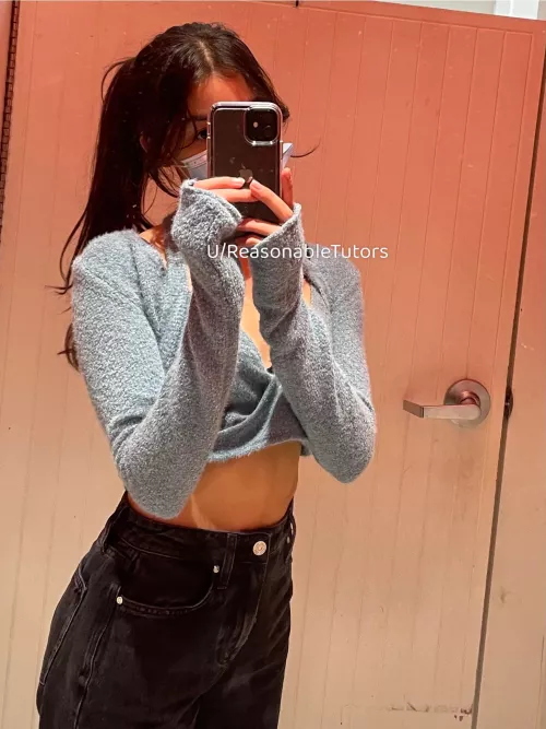 I love this blue top 🤍 F18