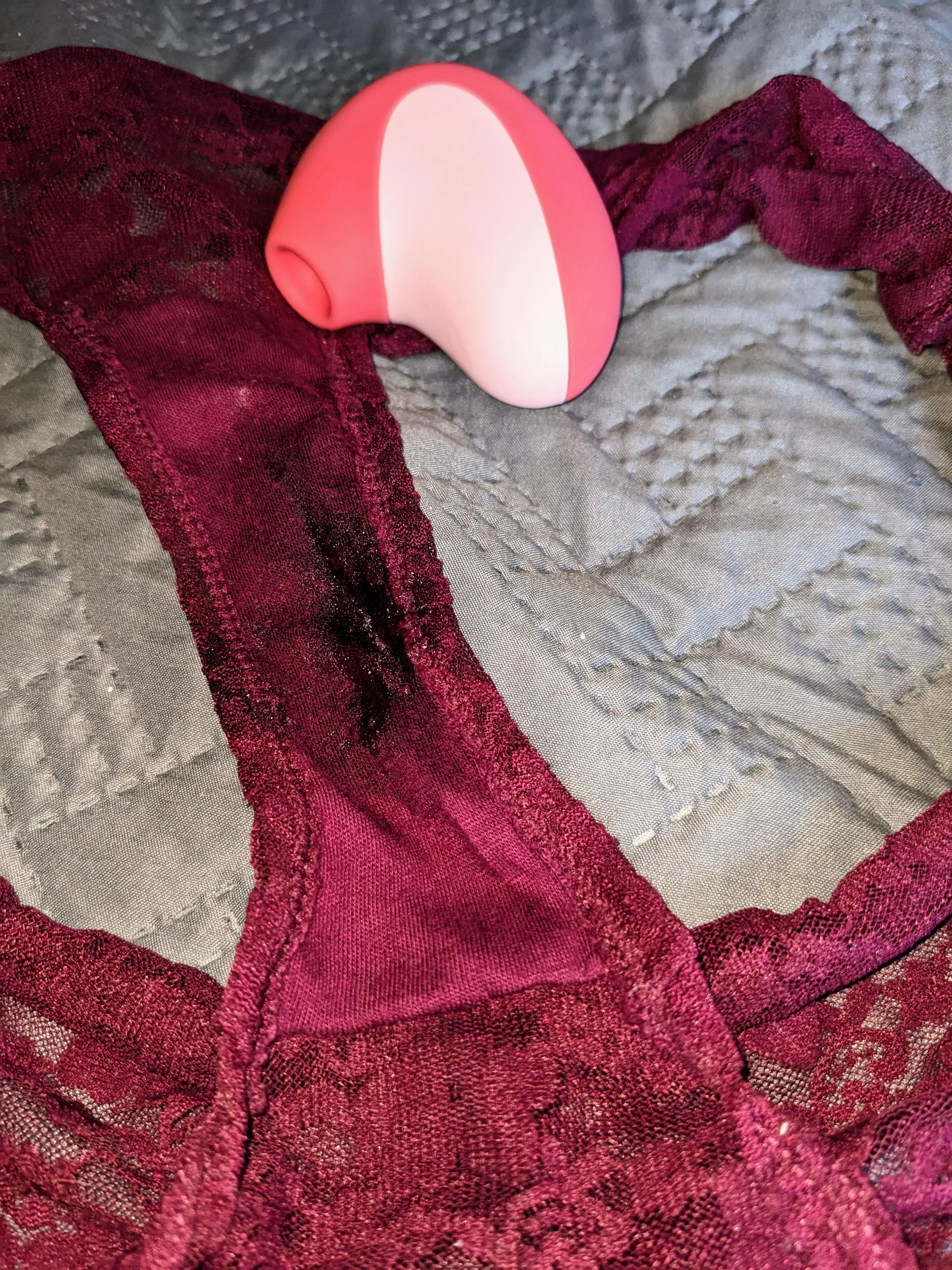 I swear that this toy has magical pussy-drenching powers.