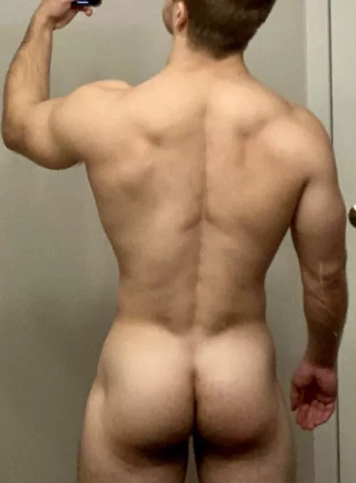 Is this cute too? A bit beefier...🍑