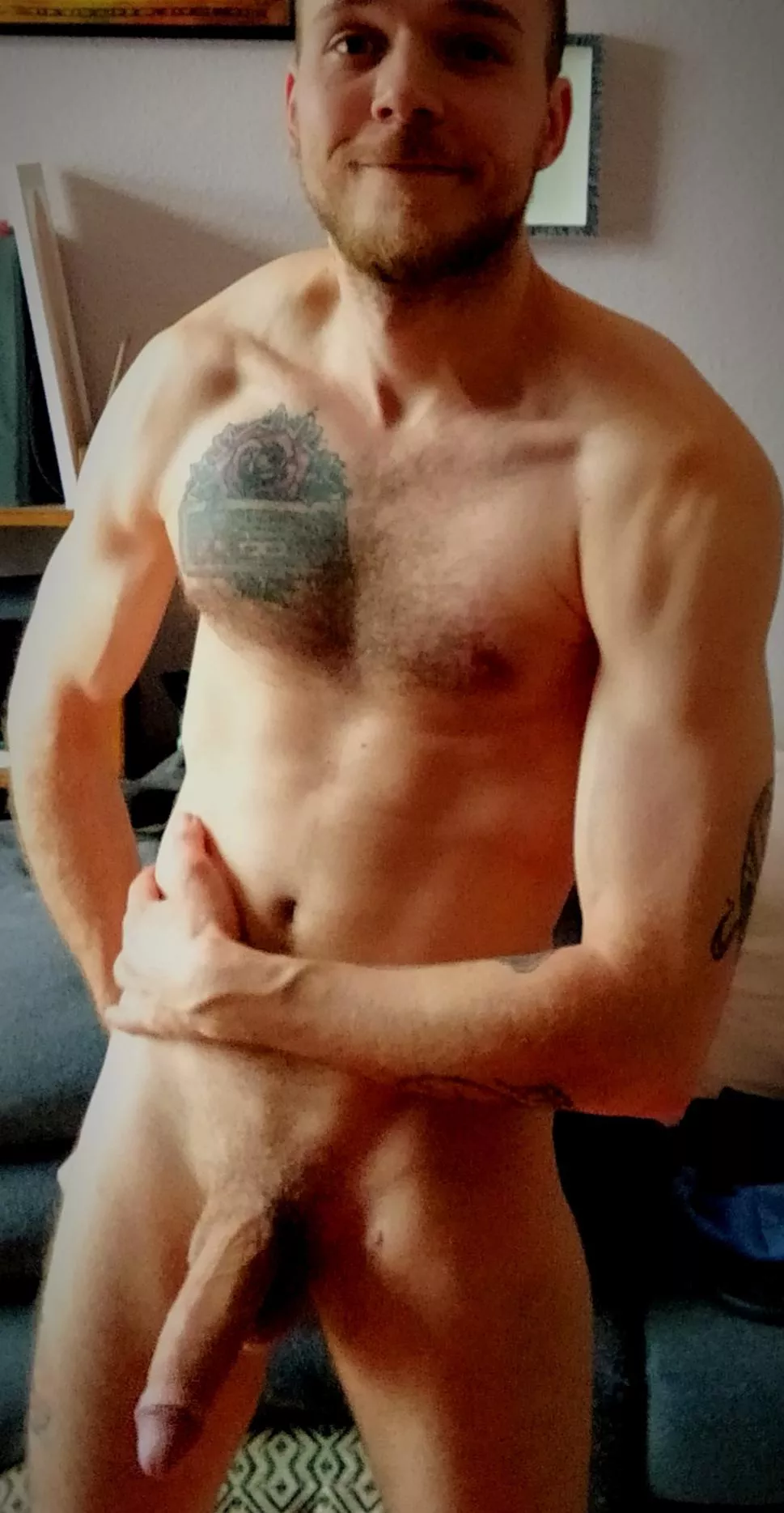 It's early morning here, let's start the weekend 🔥😁