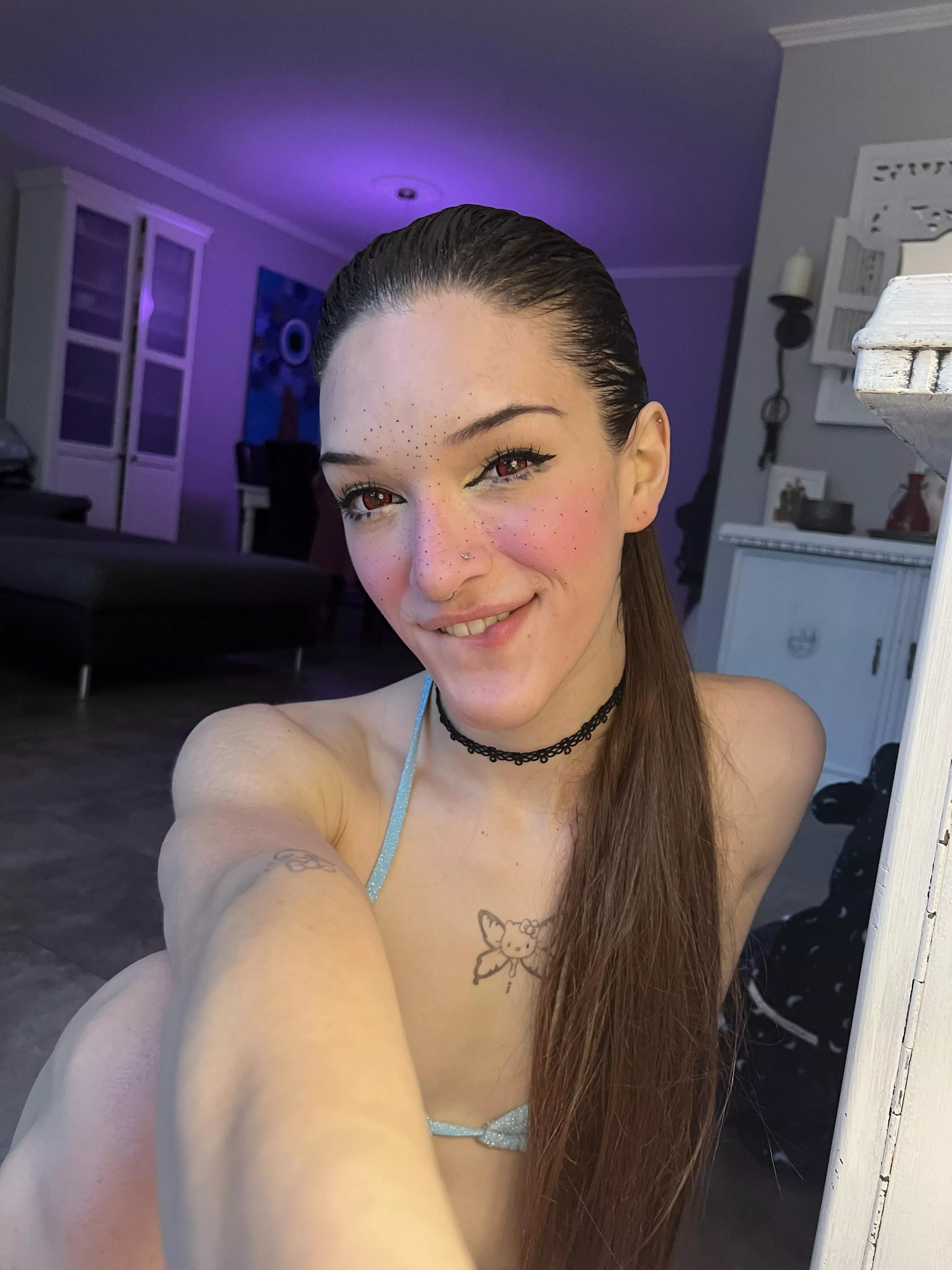 make out and then get on ur knees to suck my juicy 8 inch cock