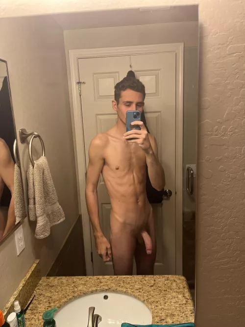 Masc vers twink in phoenix looking for fwb, maybe more. Into under 24 and skinny.