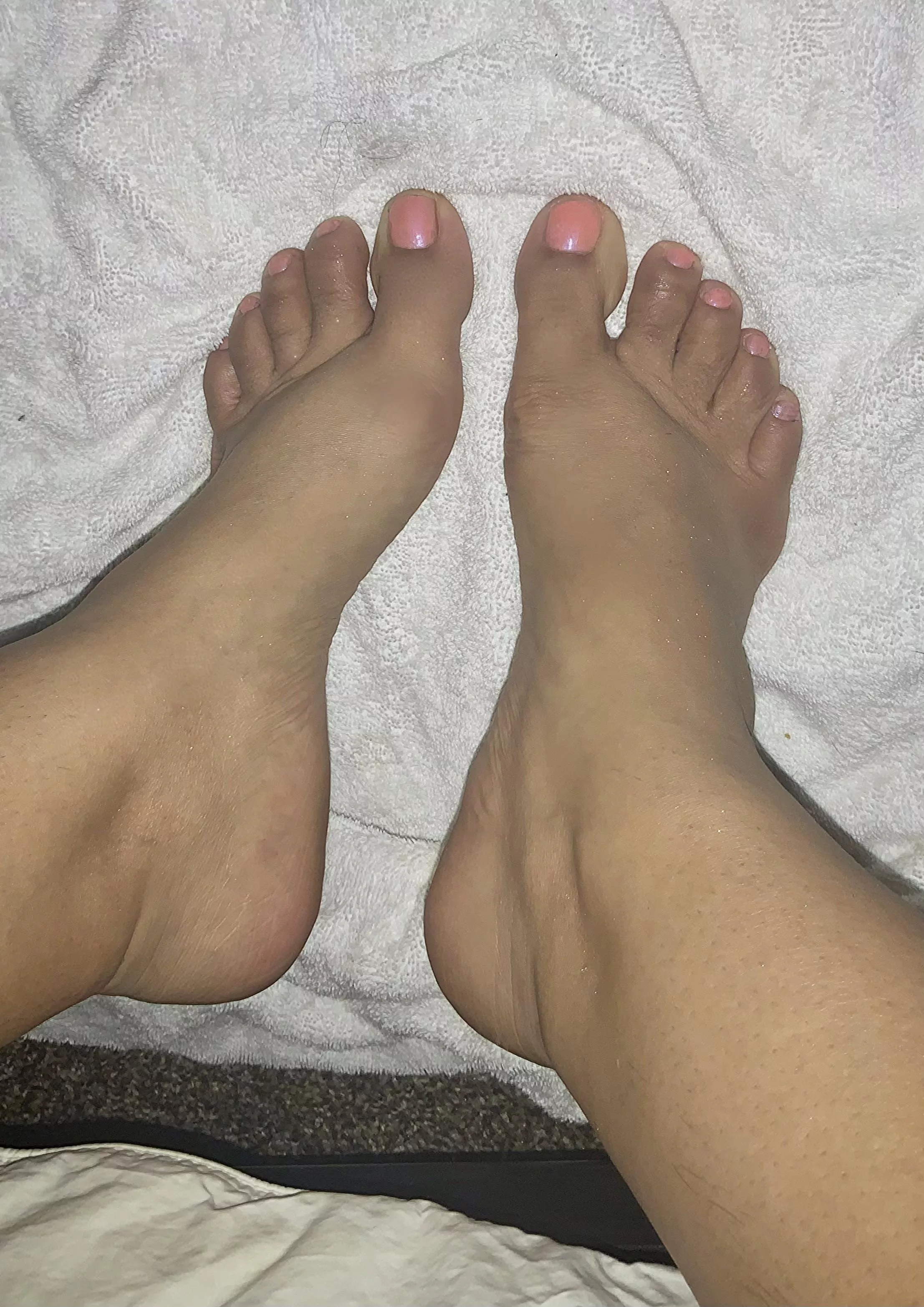My feet make your cock hard.