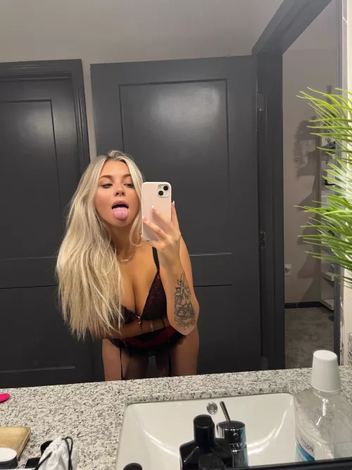 React if I can send you pics like this ;)