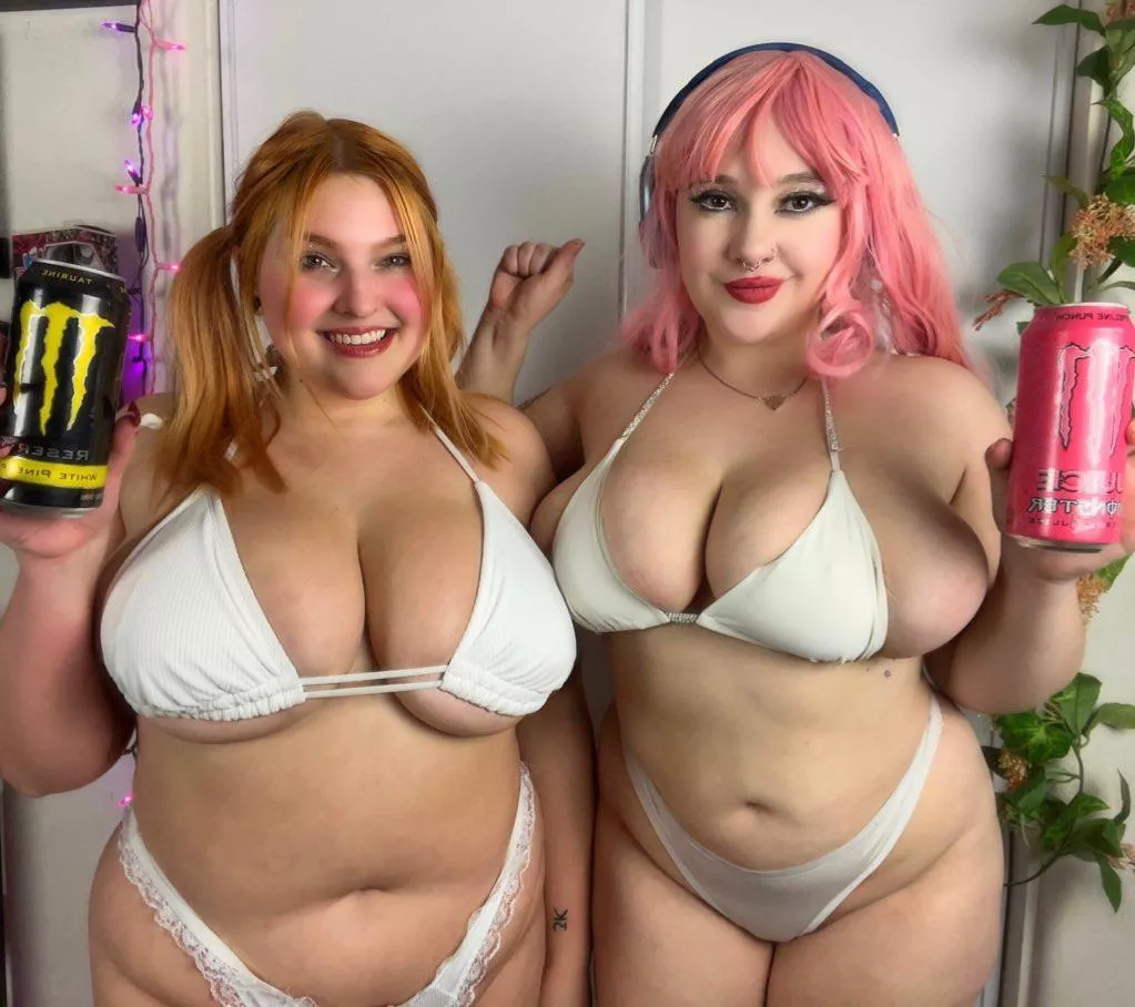 super sonico and pochaco