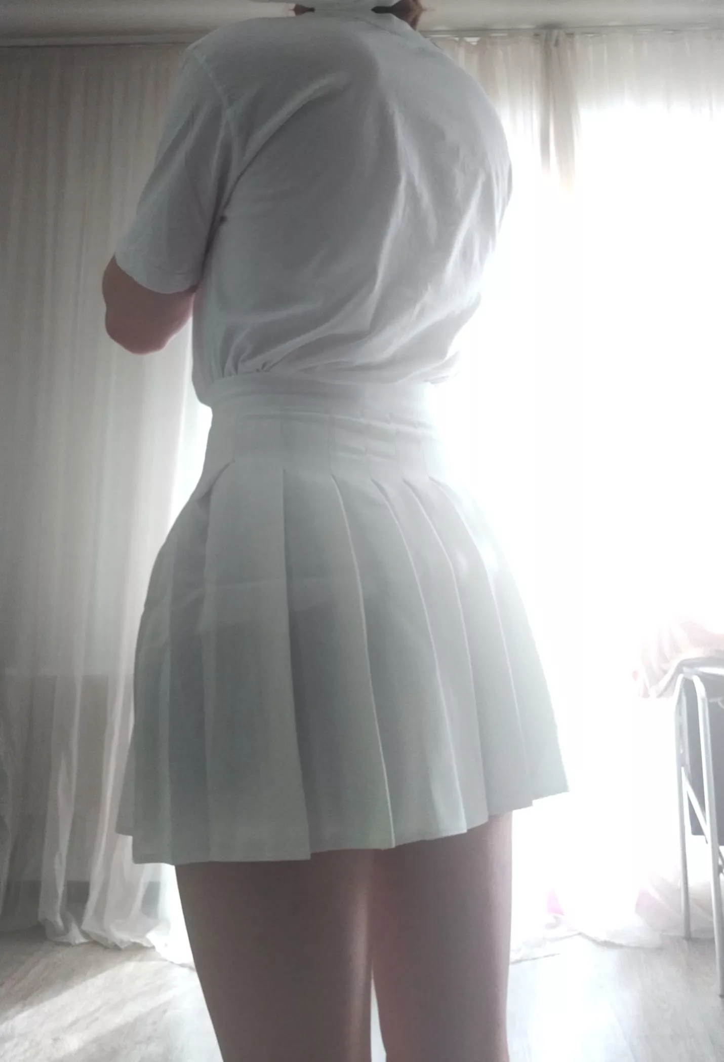 Tried a fully white outfit for the first time. Does it look good?