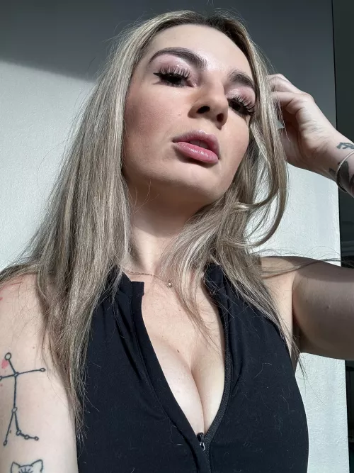 Upvote only if you'd let me peg you [domme]