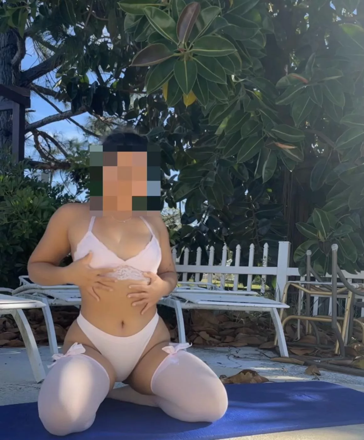 yoga in lingerie is 100x sexier