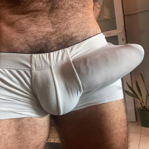 32 - guy with huge cock looking for similar. Big cocks only! HMU for snap