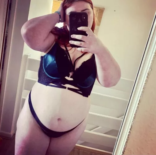 Come join me for Sunday cuddles 😘