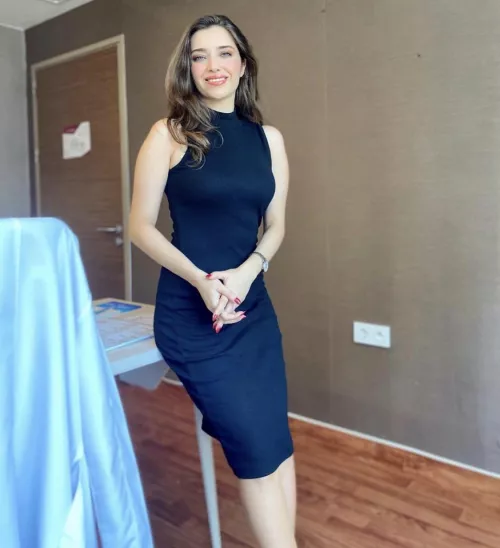 Dark secret-ary 🖤