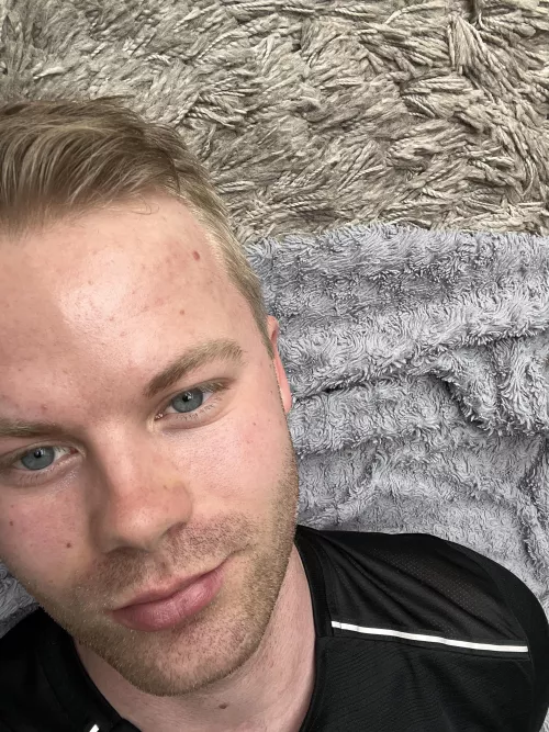 Everyoneโs posting flawless pics of themselves so thought Iโd change that and post one directly after workout looking like I need a shower and some rest ๐