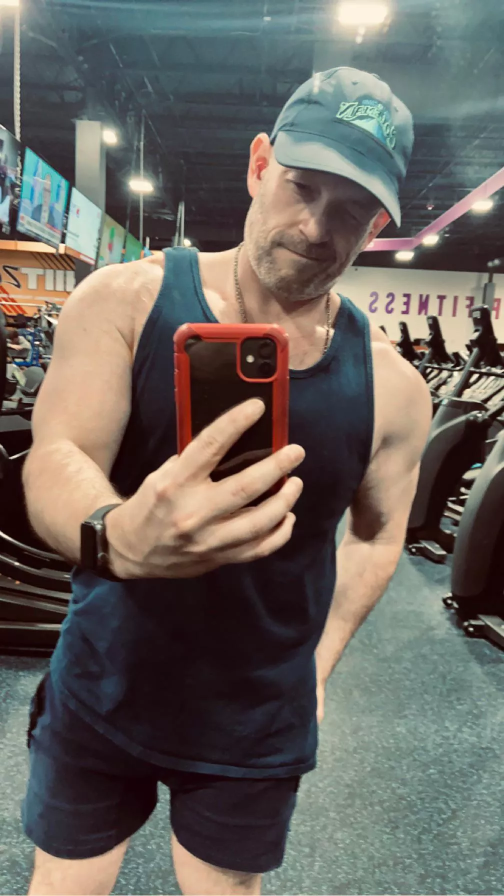 Friend just taught me that saved snaps look more like the selfie you’re trying to take. Gamechanger. Friend just taught me that saved snaps look more like the selfie you’re trying to take. Gamechanger.