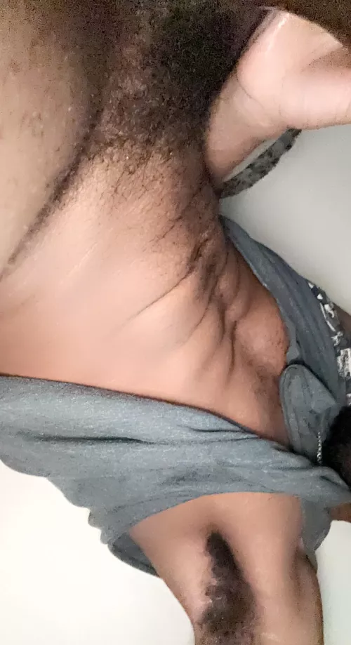 Got horny after a long day at the gym😈