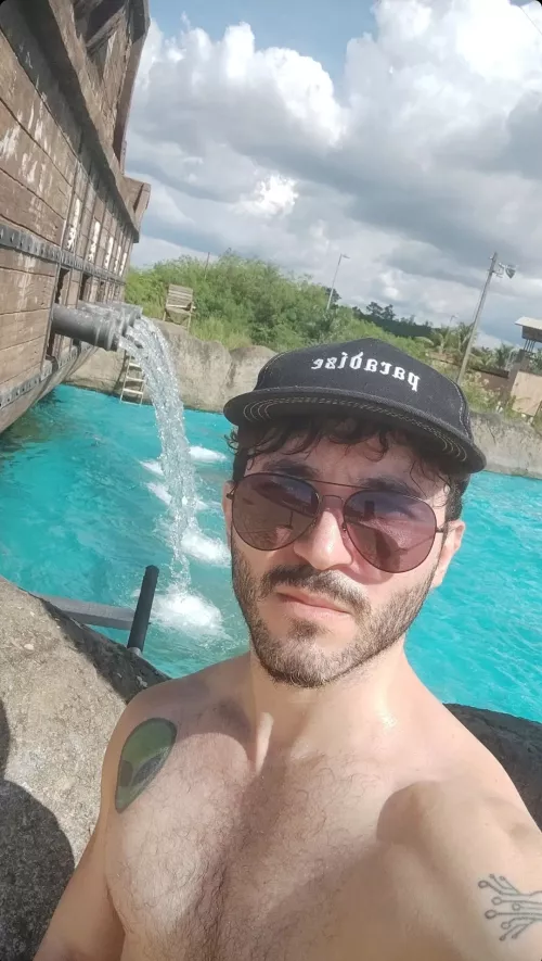 Hello bros, pool episode π