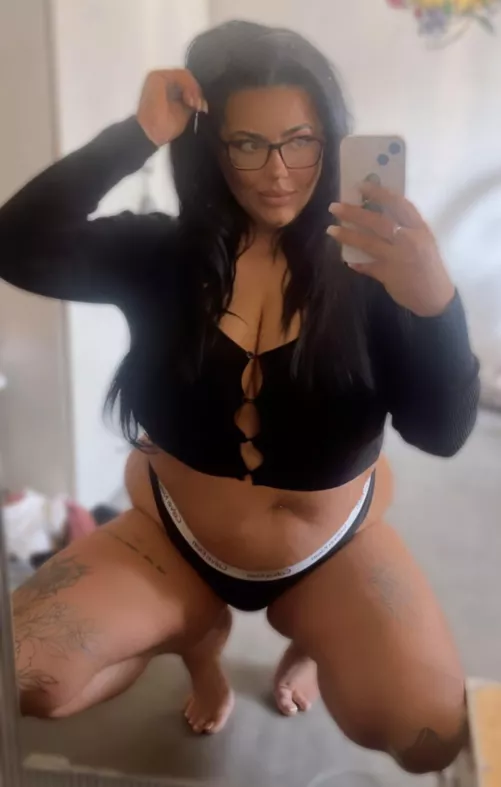 Hi.. I’m your new neighbour 😜 wyd?