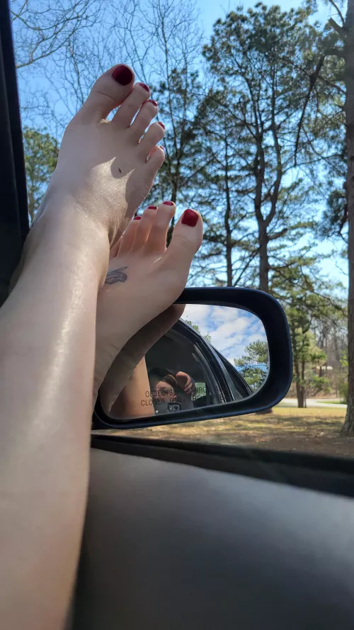 I love to feel the wind between my toes