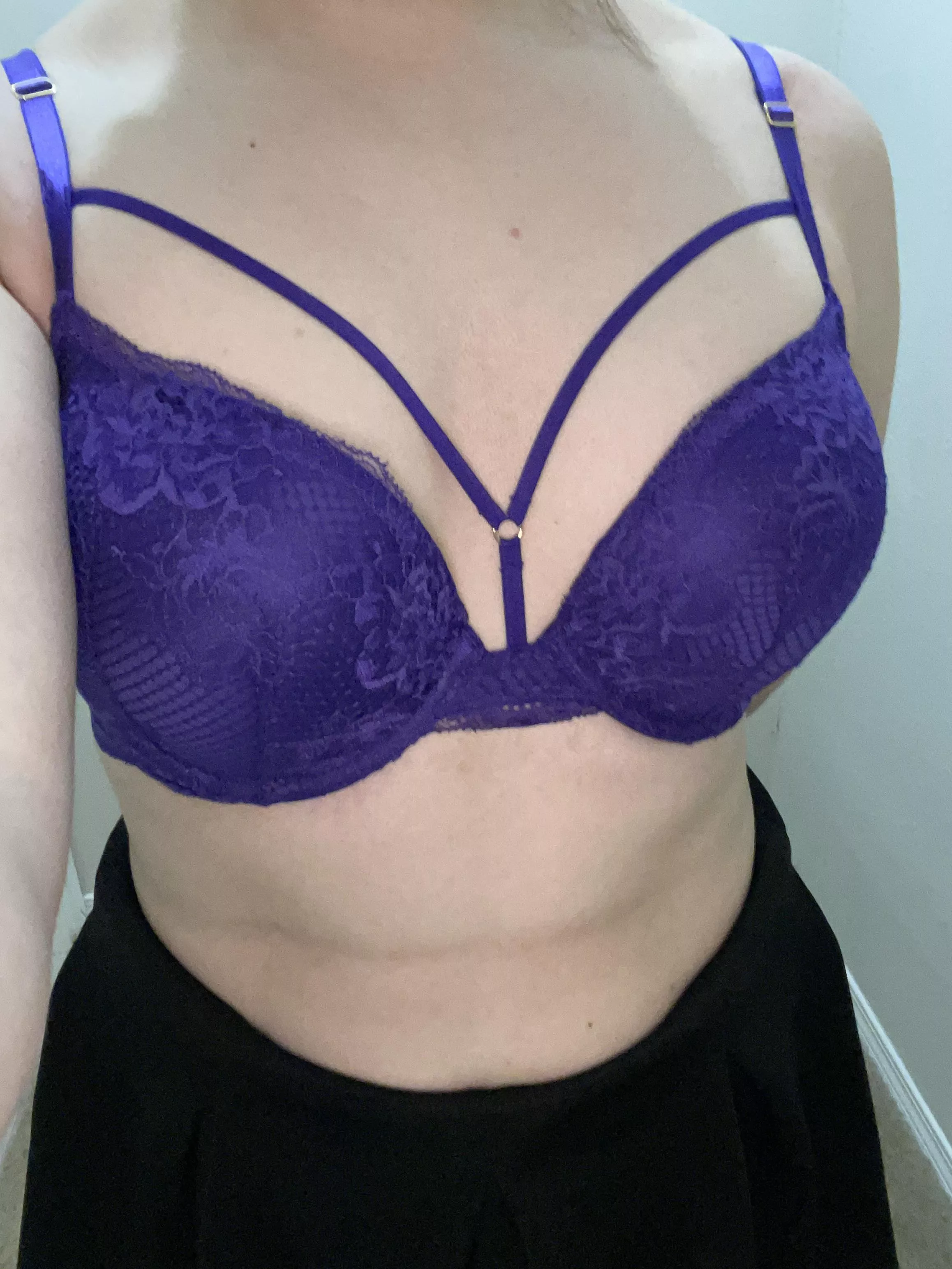 I may not be a big tiddie goth gf…but my bras sure help me look the part