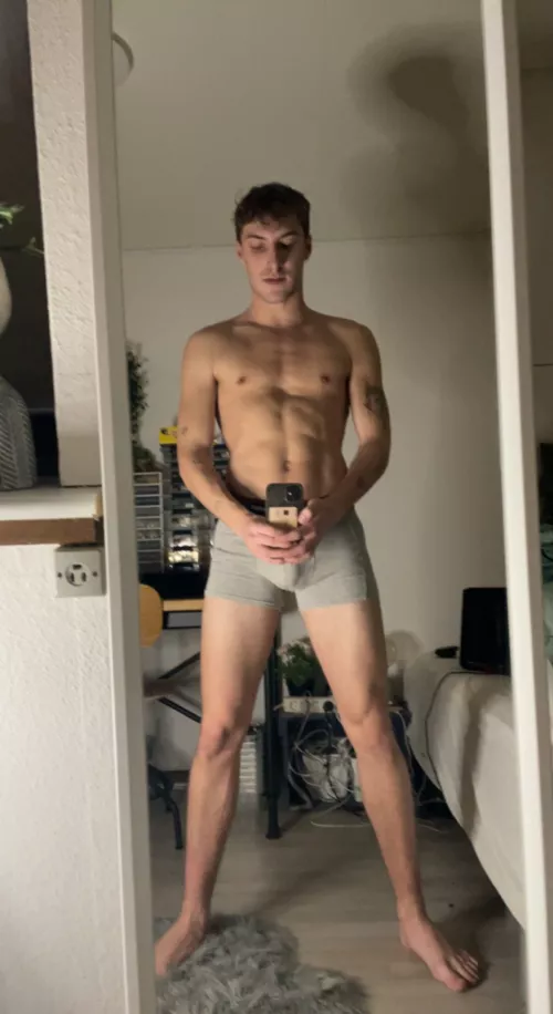 I'm better in bed than taking mirror selfies