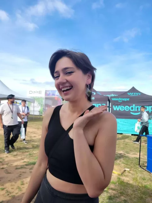 Just got these earrings. Lil baggies of weed.