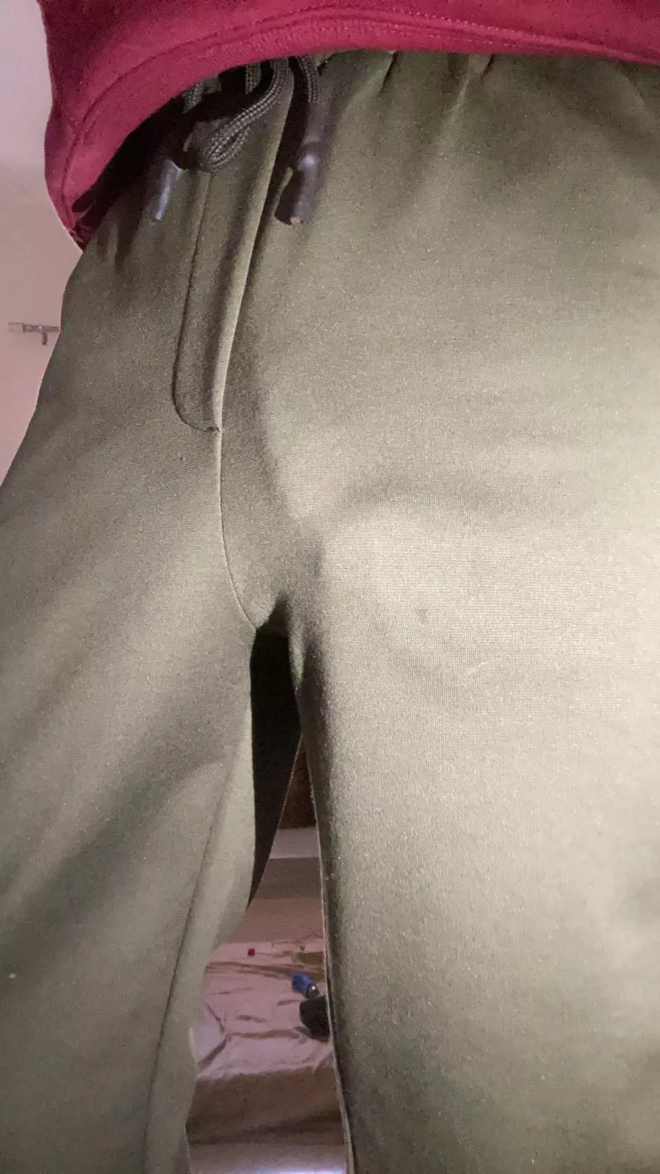 posting for the first time, do you think anyone would pay to watch me cum?