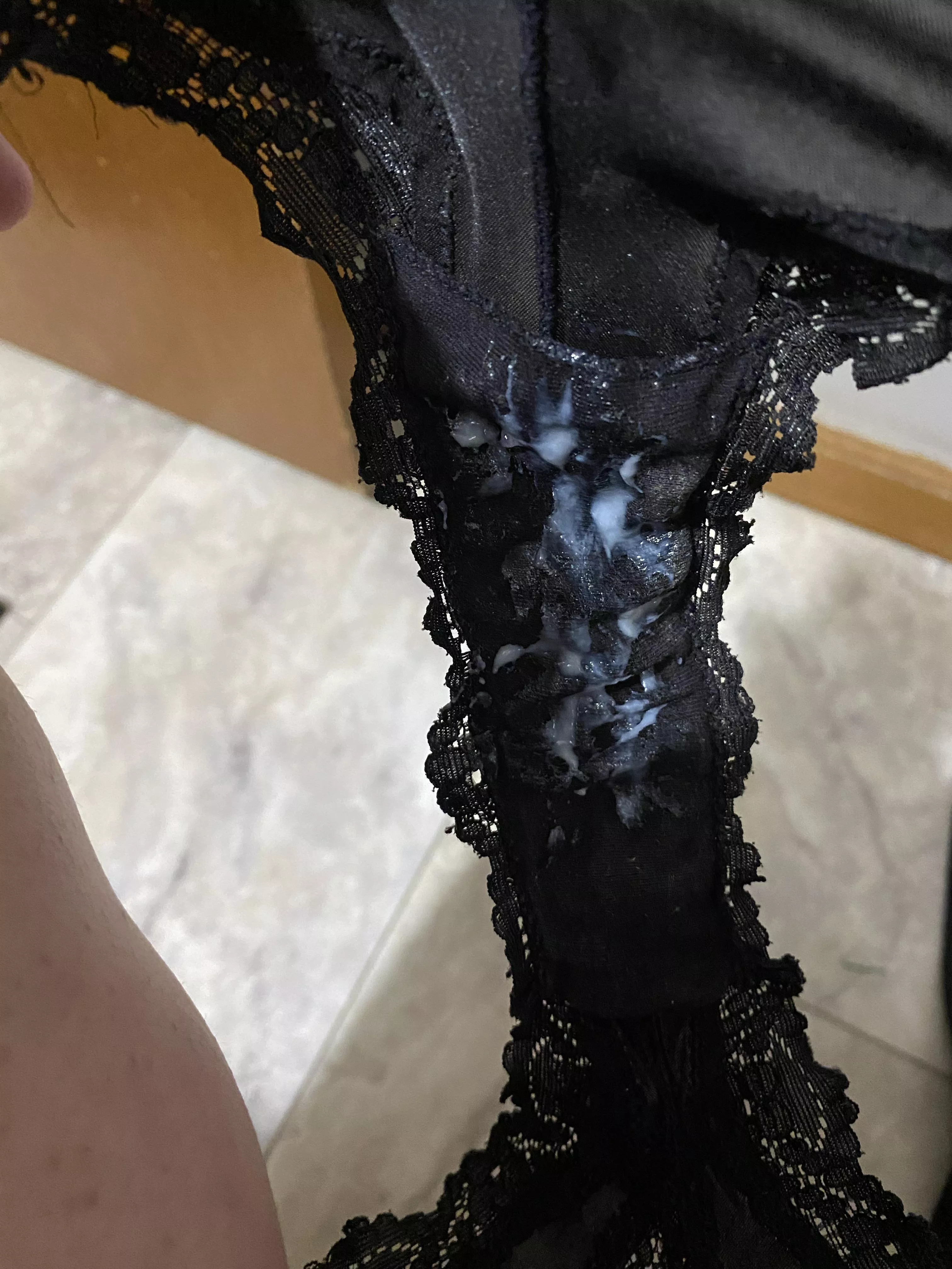 [Selling] get some dirty panties from a thick latina! 💖 naughty pics💖 I play with myself in them 💖 variety of panties to choose from💖 add ons available💖 fetish friendly💖 Kik- RoxxxyBellerose