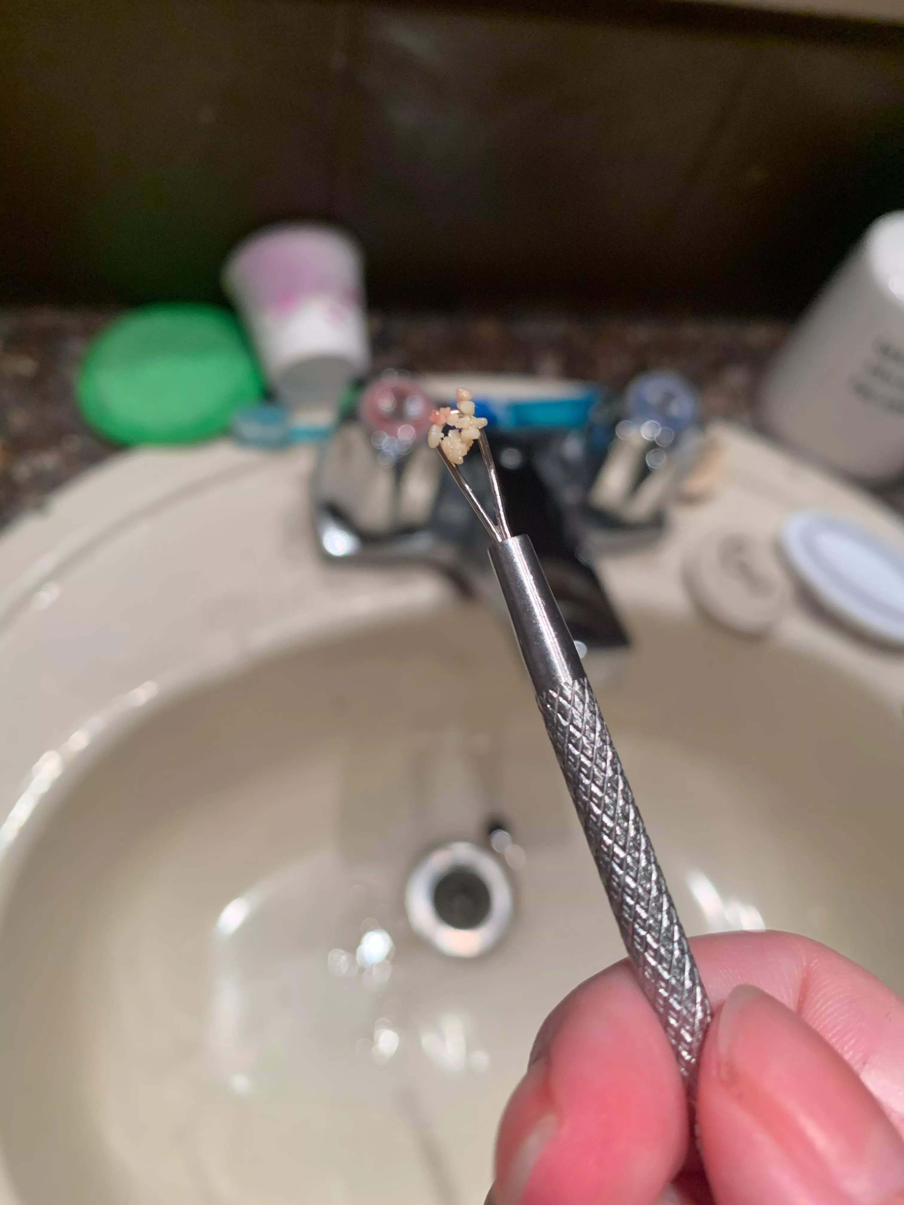 Sooo I may have discovered a new crypt and why I was tasting tonsil stone. Most I’ve extracted from one spot in a while.