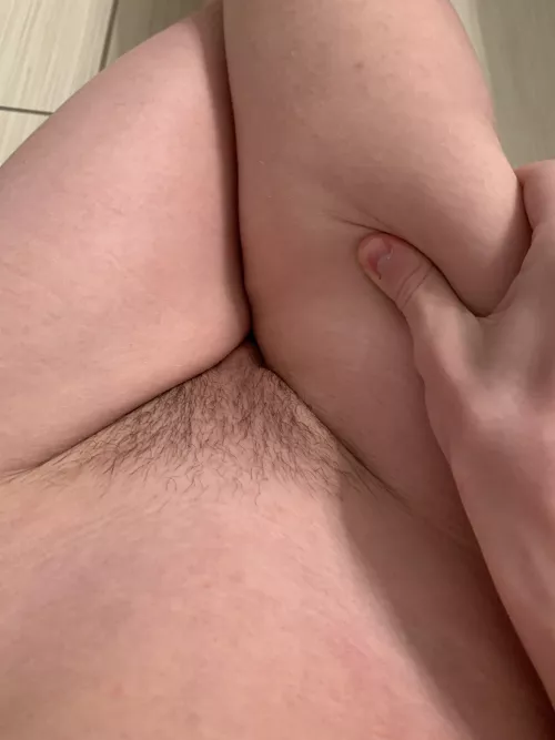 Squishy thighs save lives ❤️