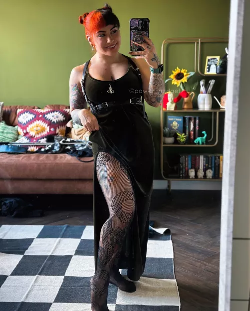 Trying to pretend to be fashionable 😅