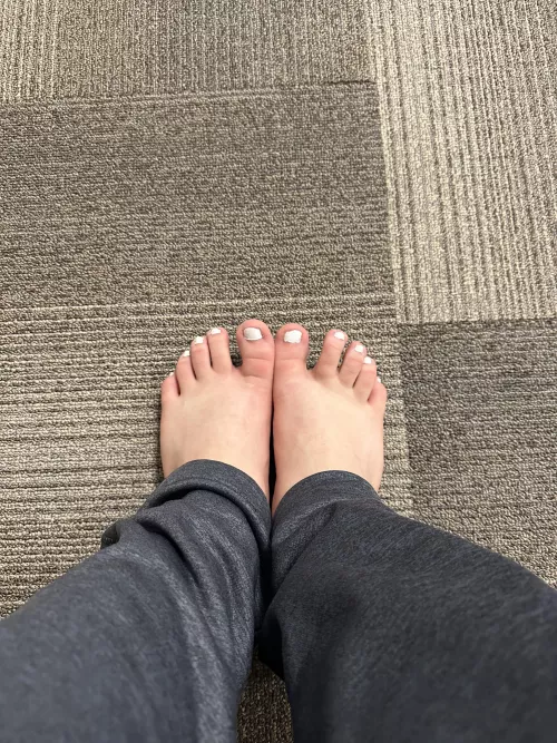 Want to suck them while I stroke to how good it feels? 🤍