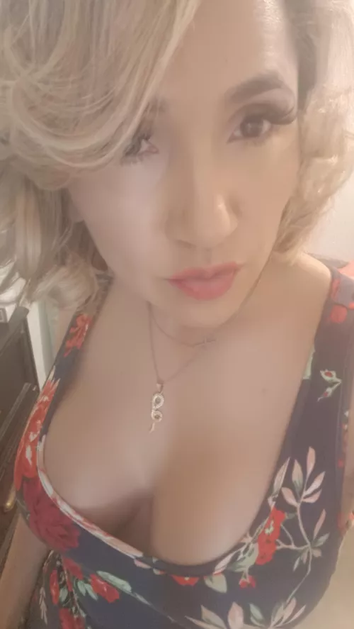 Who do you think you are, I'm braless