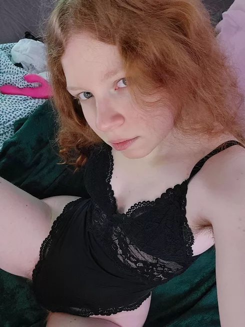 Yes master? 💜 I'm live now! (link in comments!)