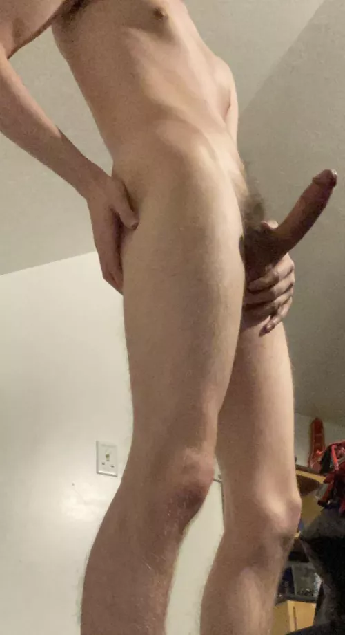 [18] Who wants it? 😜 Feel free to DM